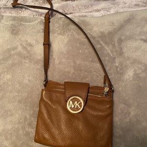 michael kors cross body